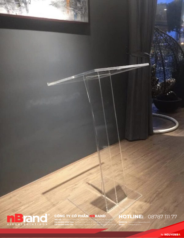 Sản xuất bục phát biểu mica: Giải pháp tối ưu cho các sự kiện trang trọng 9 Sản xuất bục phát biểu mica: Giải pháp tối ưu cho các sự kiện trang trọng buc phat bieu mica 02